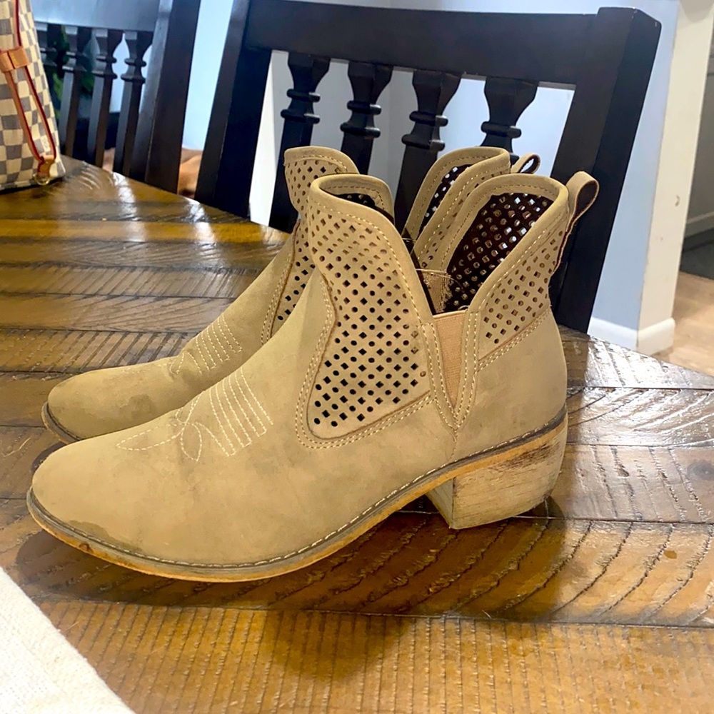 Pierre Dumas Mesh Ankle Cowgirl Booties